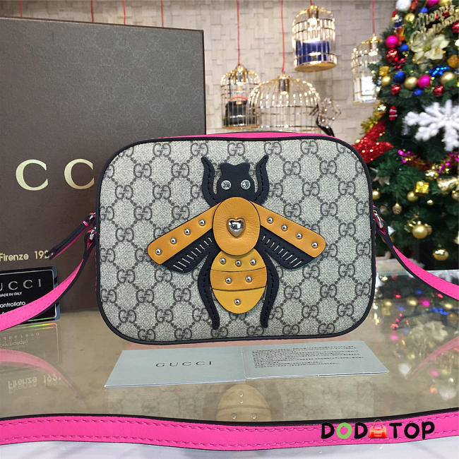 Fancybags Gucci gg supreme bee shoulder bag - 1