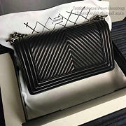 Fancybags Chanel Medium Chevron Lambskin Boy Bag Black A13043 VS03203 - 4