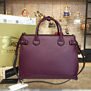 Burberry  The Medium Banner in Leather and Vintage Check purple - 4