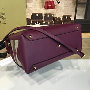 Burberry  The Medium Banner in Leather and Vintage Check purple - 5