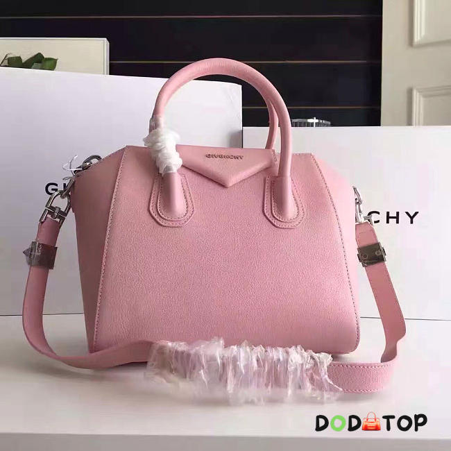 Fancybags Givenchy Small Antigona handbag 2023 - 1