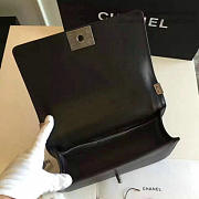 Fancybags Chanel Medium Chevron Lambskin Boy Bag White and Black A13044 VS04002 - 3