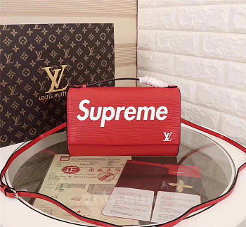 Fancybags Louis Vuitton Supreme Handbag Shoulder Bag M54539