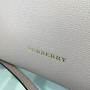 Burberry The Medium Banner in Leather and Vintage Check Taupe brown - 6