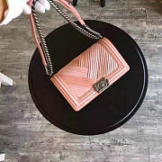 Fancybags Chanel Medium Chevron Lambskin Boy Bag Pink A13044 VS03443 - 5