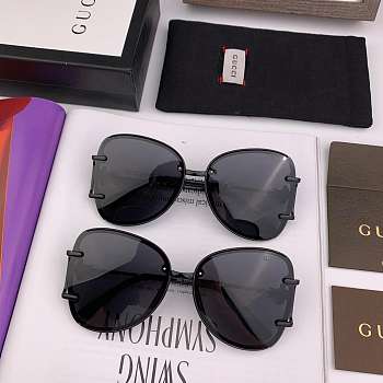 Gucci Large frame sunglasses Stylish sunglasses