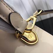 LV ROSE DES VENTS small handbag white - 5