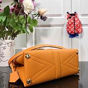 LV ROSE DES VENTS small handbag Camel yellow - 2