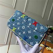 Louis Vuitton New Fresh Denim Stereo Color Old Flower Mini Wave Retro Denim Style Shoulder Bag M67531 - 3