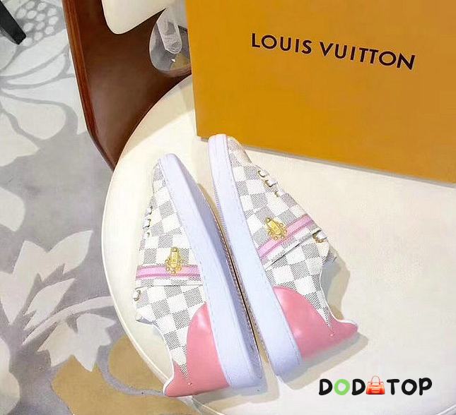 louis-vuitton-summer-trunks-damier-azur-canvas-frontrow-sneakers - 1