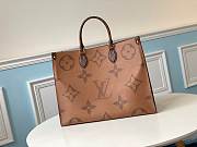  Louis Vuitton monogram onthego tote bag  - 5