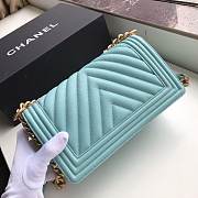 Chanel le boy 19 Caviar light blue #67086 - 6
