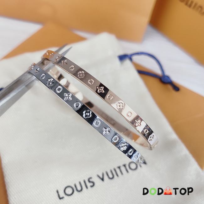 Louis Vuitton Bracelets (3 colors) - 1
