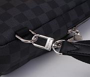 LV AVENUE SLING BAG N41719 - 4