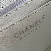 Chanel flap bag 20cm in white with silver hardware - 4