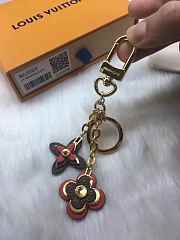 LV BLOOMING FLOWERS BAG CHARM AND KEY HOLDER M63084 - 2