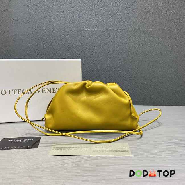 Bottega Veneta Pouch Bag In Yellow 007 - 1