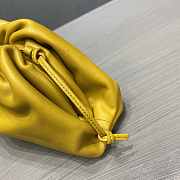 Bottega Veneta Pouch Bag In Yellow 007 - 6