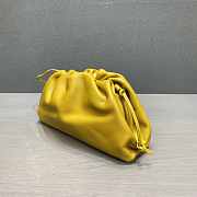 Bottega Veneta Pouch Bag In Yellow 007 - 5