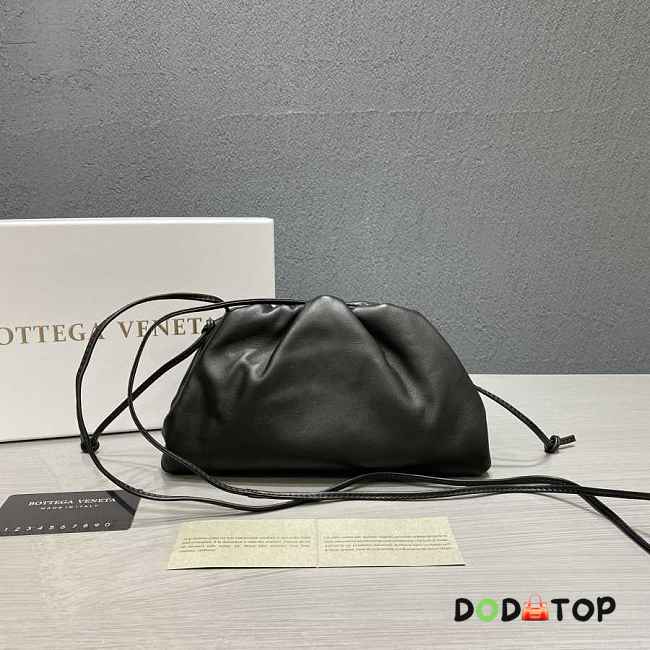 Bottega Veneta Pouch Bag In Black 008 - 1