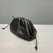 Bottega Veneta Pouch Bag In Black 008 - 2