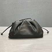 Bottega Veneta Pouch Bag In Black 008 - 3