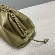 Bottega Veneta Pouch Bag In Dark Green 009 - 3