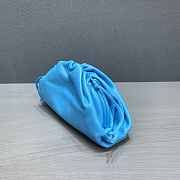 Bottega Veneta Pouch Bag In Blue 011 - 4