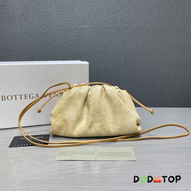 Bottega Veneta Pouch Bag 018 - 1