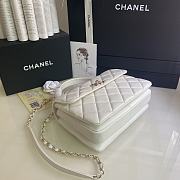 CHANEL FLAP BAG WITH TOP HANDLE A92236# Lambskin & Gold Metal in White - 5