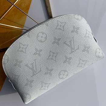 LV COSMETIC POUCH PM SIZE 19