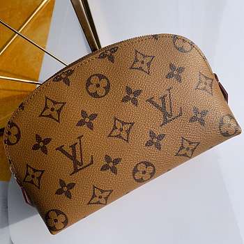 LV COSMETIC POUCH PM 19CM 
