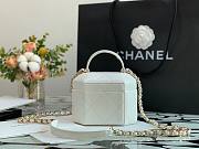 CHANEL SMALL VANITY CASE WHITE AS2630 SIZE 15 CM - 3