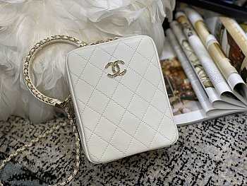 CHANEL VERTICAL CAMERA BAG WHITE AS1753 SIZE 17.5 CM 