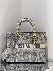 DIOR LARGE LADY D-LITE EMBROIDERED BAG GRAY M0565 SIZE 32 CM - 1