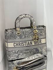 DIOR LARGE LADY D-LITE EMBROIDERED BAG GRAY M0565 SIZE 32 CM - 6