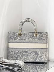 DIOR LARGE LADY D-LITE EMBROIDERED BAG GRAY M0565 SIZE 32 CM - 5