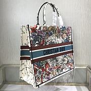 BOOK TOTE LATTE MULTICOLOR CONSTELLATION EMBROIDERY M1286 SIZE 41.5 CM - 2