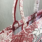 DIOR BOOK TOTE RED AND WHITE D-ROYAUME D'AMOUR EMBROIDERY M1286 SIZE 41.5 CM - 5