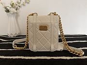 CHANEL MINI MESSENGER FLAP BAG WHITE AS2695 17 CM  - 6