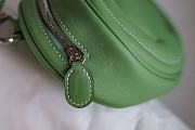 HERMES IN THE LOOP BELT BAG AVOCADO GREEN 19 CM - 2