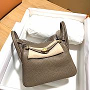 HERMES MINI LINDY CALFSKIN TAUPE H082607 19CM - 1