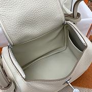 HERMES MINI LINDY CALFSKIN WHITE H082607 19CM - 4