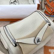 HERMES MINI LINDY CALFSKIN WHITE H082607 19CM - 3