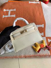 HERMES MINI KELLY EPSOM GOLD HARDWARE WHITE 19 CM - 1