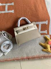 HERMES MINI KELLY EPSOM GOLD HARDWARE LIGHT OAT 19 CM - 2