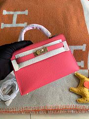 HERMES MINI KELLY EPSOM GOLD HARDWARE NEON PINK 19 CM - 1