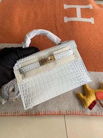 HERMES MINI KELLY CROCODILE GOLD HARDWARE WHITE 19 CM