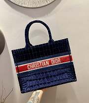 DIOR SMALL BLUE CROCODILE-EFFECT EMBROIDERED VELVET M1296 36 CM - 5