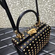 Valentino Rockstud Alcove Box Bag With All-Over Gold-tone Studs DAN0NO 19 cm - 4